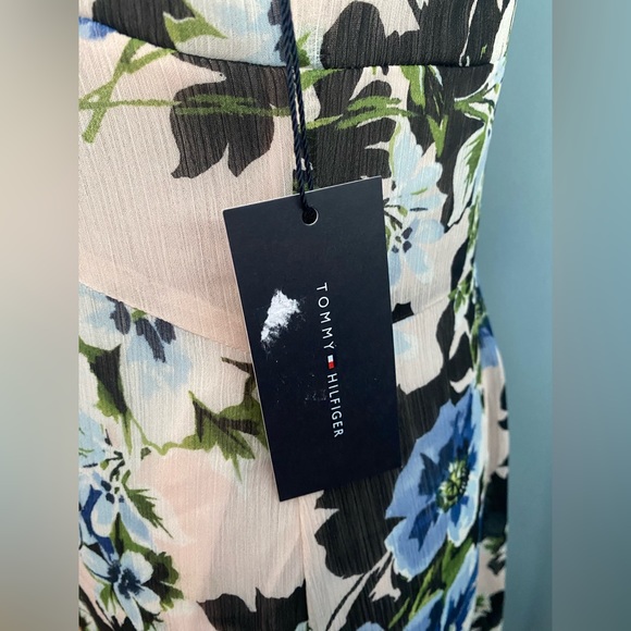 Tommy Hilfiger riviera floral chiffon high low dress with ruffled sleeve. Size 6 - Picture 6 of 12